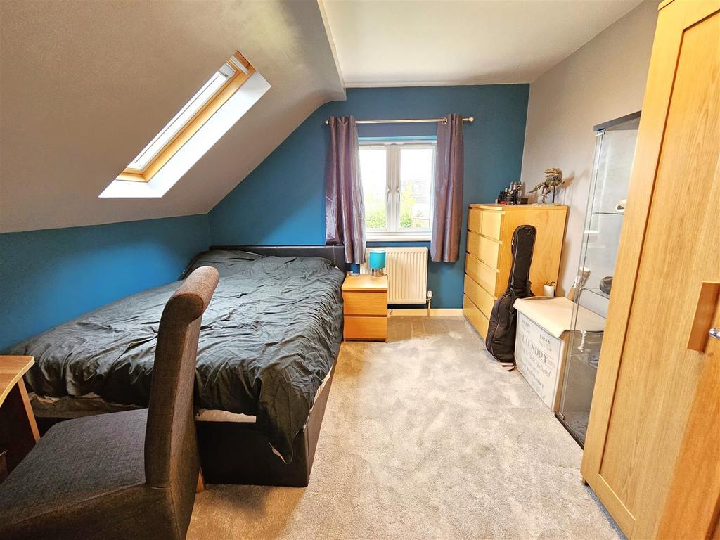 Bedroom 5.jpg