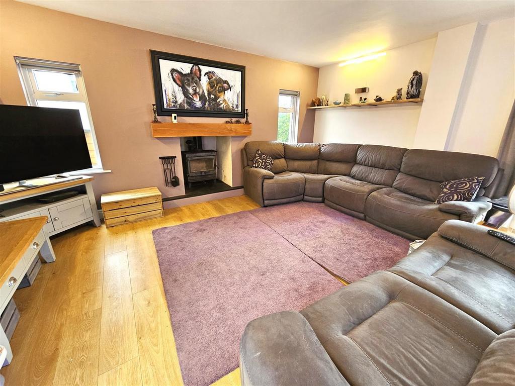 Living Room.jpg