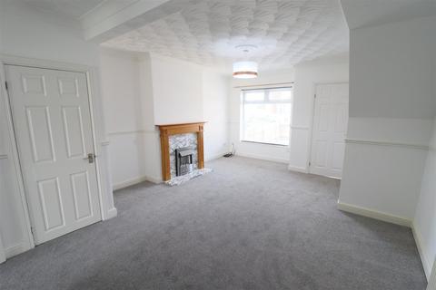 2 bedroom terraced house to rent, Moorhouse Road, Hull