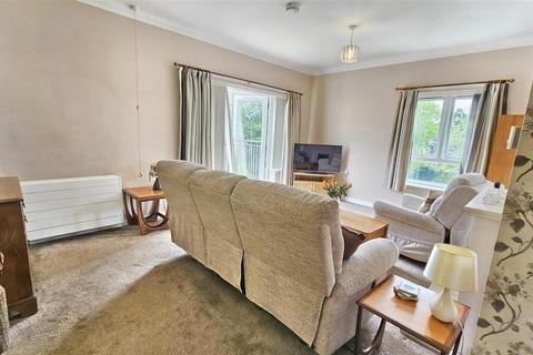 2 bedroom retirement property for sale, 1 Danbury Place, Leicester