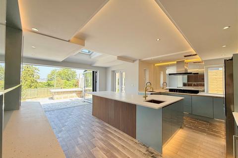 5 bedroom detached house for sale, Plymstock Road, Plymouth PL9