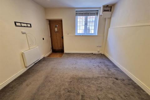 1 bedroom flat for sale, Market Place, Chippenham