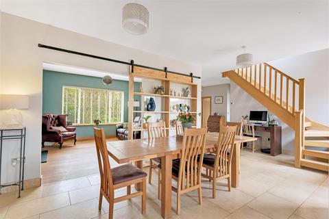 1 Brockleaze, Neston, Corsham, SN13 9TJ