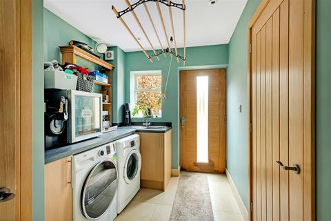 1 Brockleaze, Neston, Corsham, SN13 9TJ