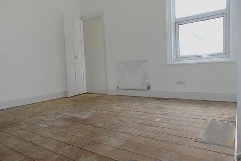 65 Upper Luton Road, Chatham, ME5 7BH