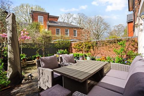 25 Alison Way, Winchester, SO22 5BT