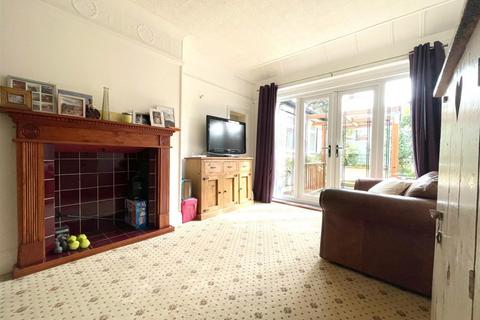 3 bedroom house for sale, Cliff Road, Hornsea