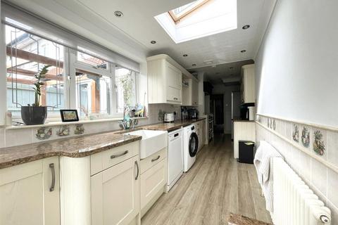 8 Cliff Road, Hornsea, HU18 1LL