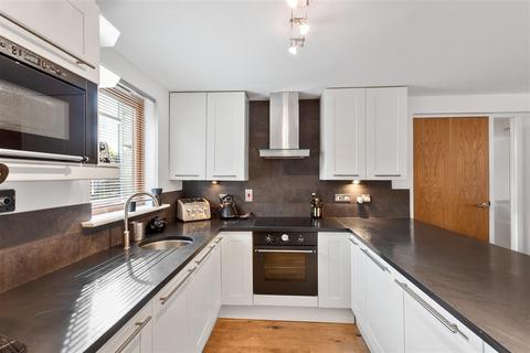 2 bedroom flat for sale, Jacobs Court, Trinity Lane, York YO1 6LL