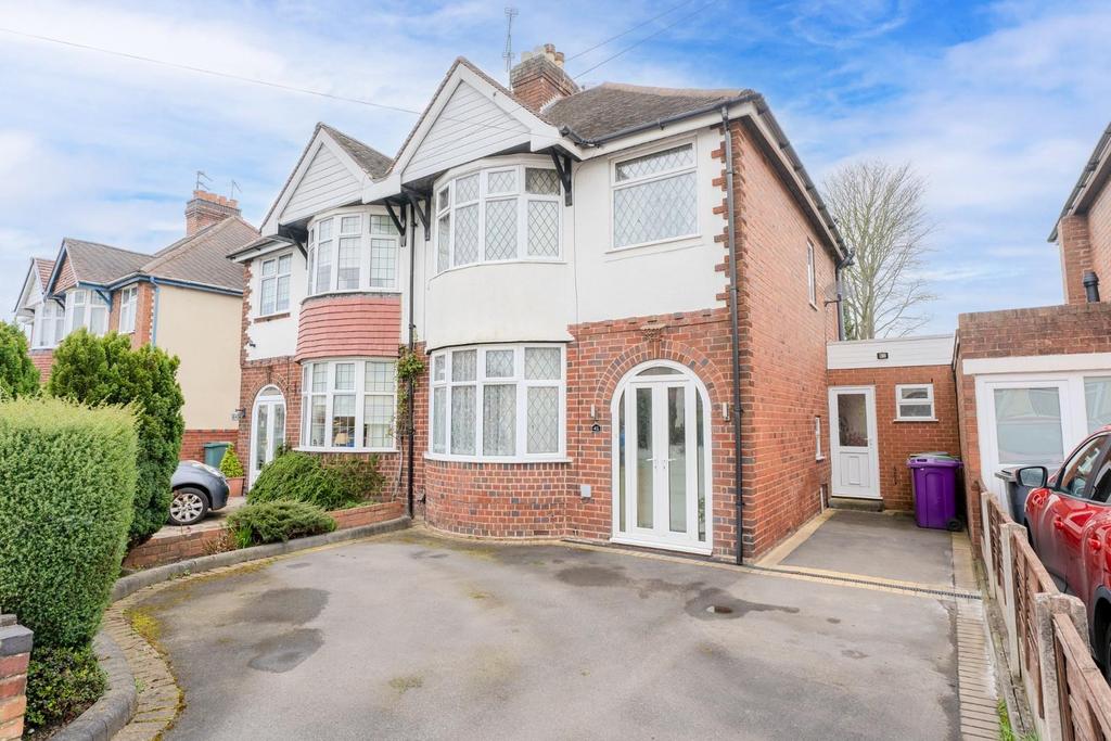 Church Walk, Penn Fields, Wolverhampton 3 bed semidetached house £