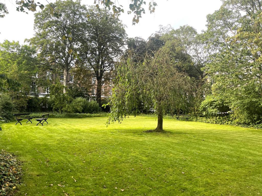 Communal gardens