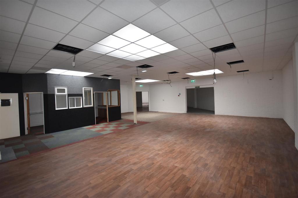 Retail warehouse