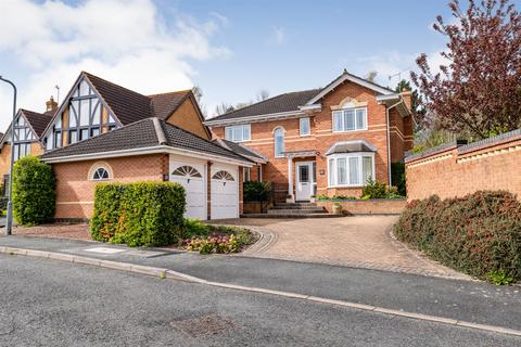 4 bedroom house for sale - Conningsby Drive, Pershore