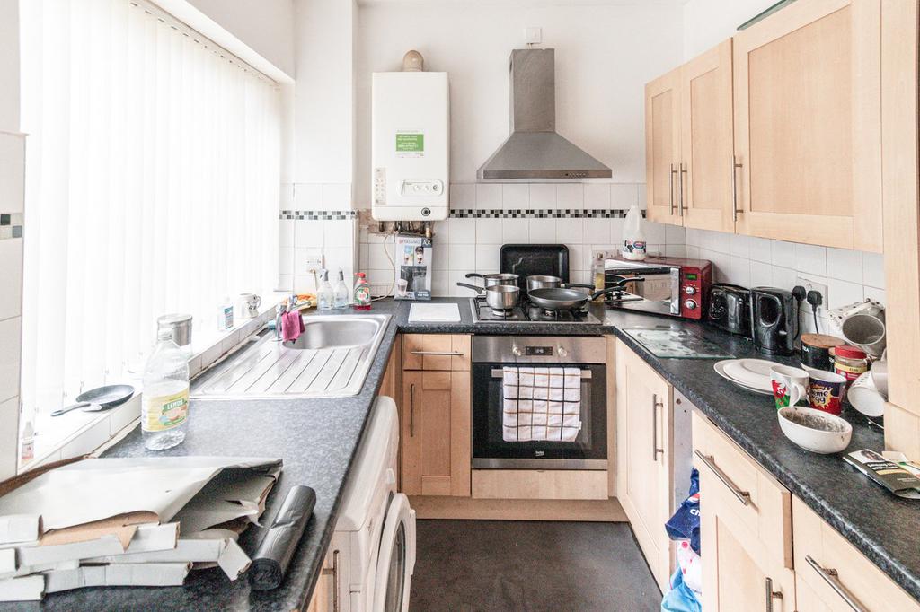 Llangyfelach Road, Brynhyfryd, Swansea, SA5 3 bed terraced house for