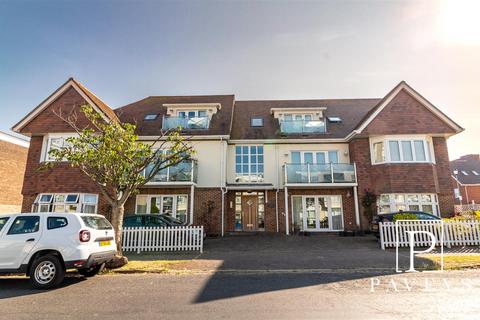 2 bedroom apartment for sale, Queens Road, Frinton-On-Sea