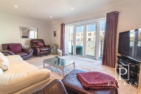 2 bedroom apartment for sale, Queens Road, Frinton-On-Sea