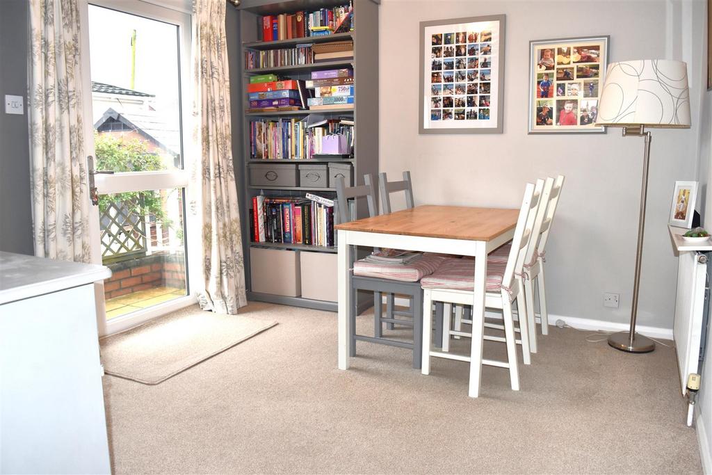 Lounge dining room