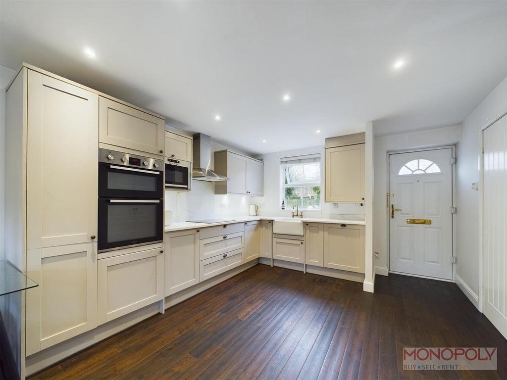 CAM03815 G0-PR0010-STILL003.jpg