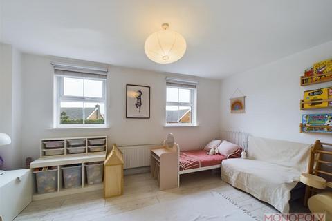 82 Acton Hall Walks, Wrexham, LL12 7YJ