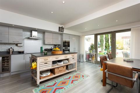 14 Bayldon Square, York, YO23 1PT