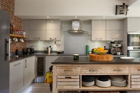 14 Bayldon Square, York, YO23 1PT