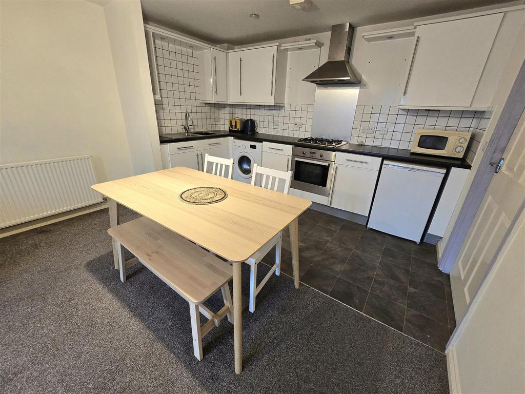 Lounge Kitchen