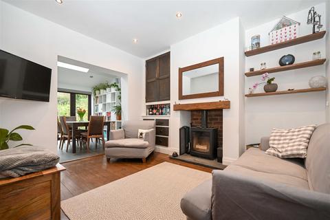 9 Carr Lane, Rawdon, Leeds, LS19 6PD