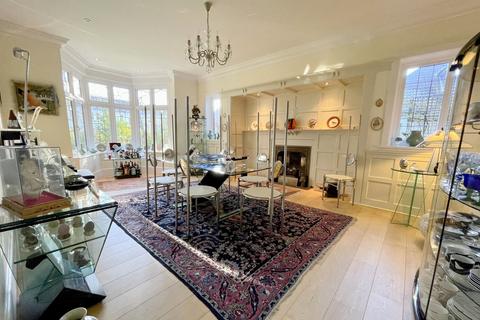 17 Little Forest Road, Bournemouth, BH4 9NN