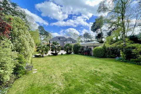 17 Little Forest Road, Bournemouth, BH4 9NN