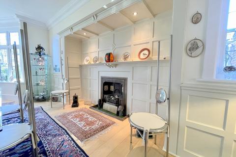 17 Little Forest Road, Bournemouth, BH4 9NN