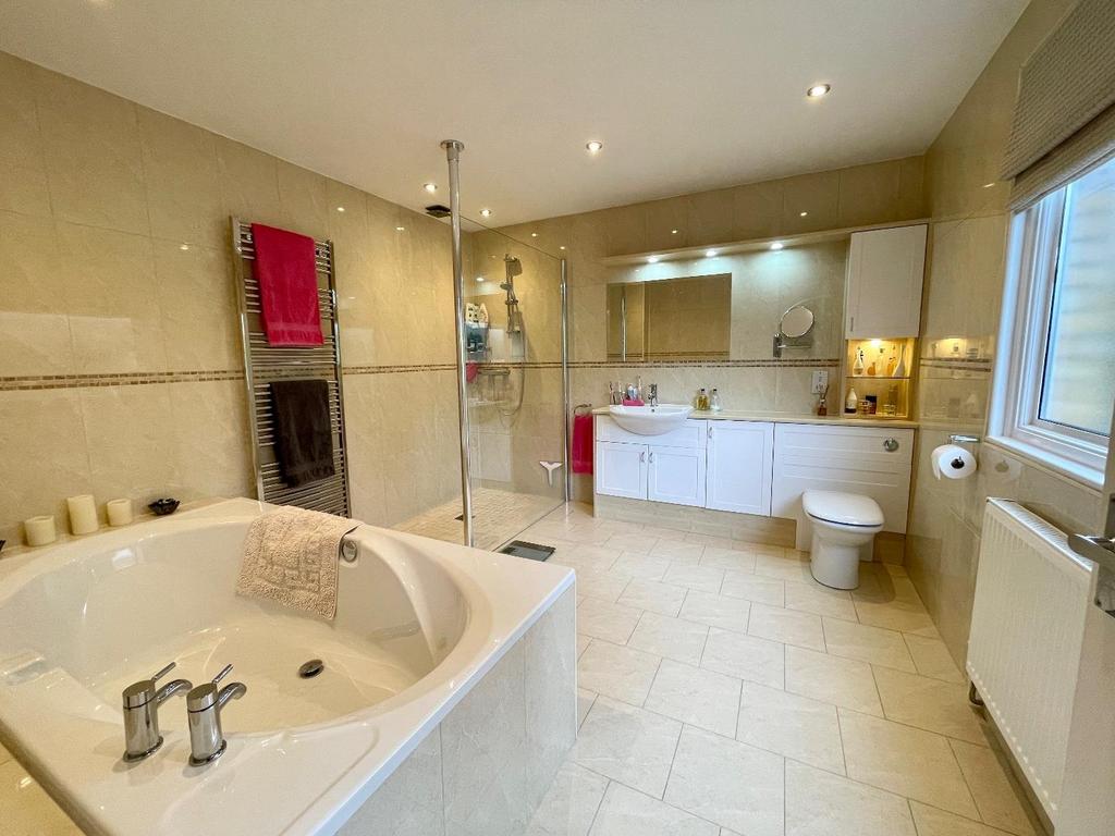 En suite bathroom/w.c.