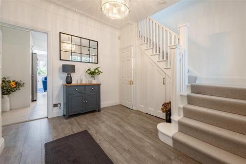 5 Chadwick Road, Westcliff-on-sea, SS0 8LS