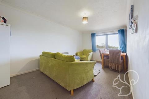 2 bedroom flat to rent, Claremont Heights, Colchester