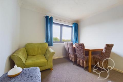 2 bedroom flat to rent, Claremont Heights, Colchester