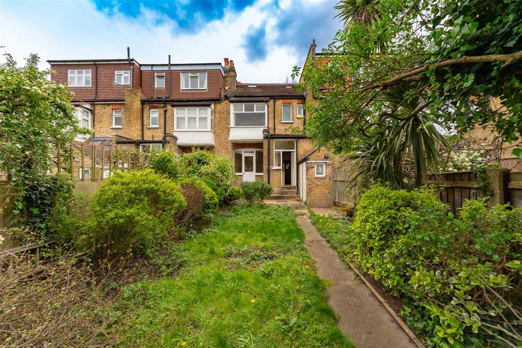 24 Beaconsfield Rear.jpg