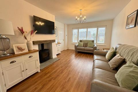 17 Edgecombe Drive, Darlington, DL3 9DL