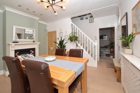 2 bedroom semi-detached house for sale, Freelands Grove, Bromley, BR1