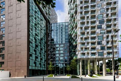 1 bedroom flat for sale, Lincoln Plaza, London E14