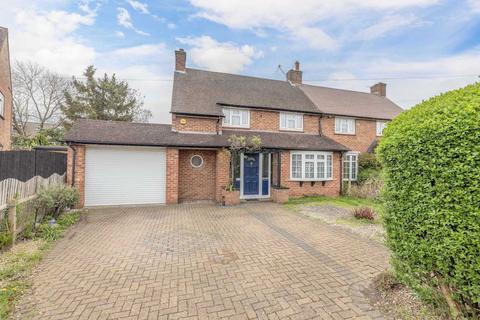 4 bedroom semi-detached house for sale, Barnfield, Iver SL0