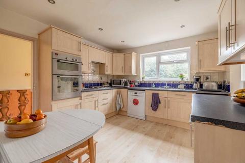 3 Barnfield, Iver, SL0 0AL