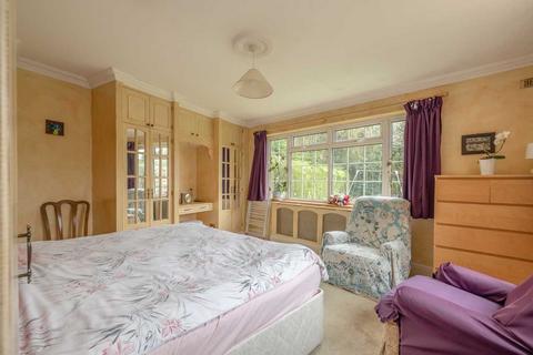 3 Barnfield, Iver, SL0 0AL