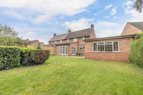 3 Barnfield, Iver, SL0 0AL