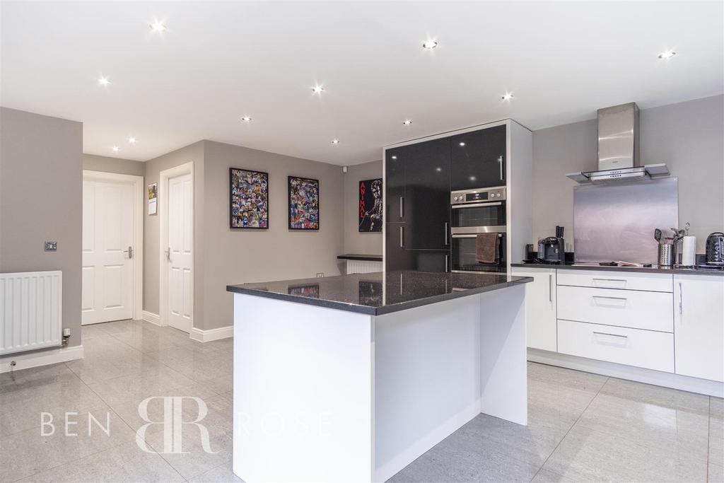 Kitchen/Breakfast Room