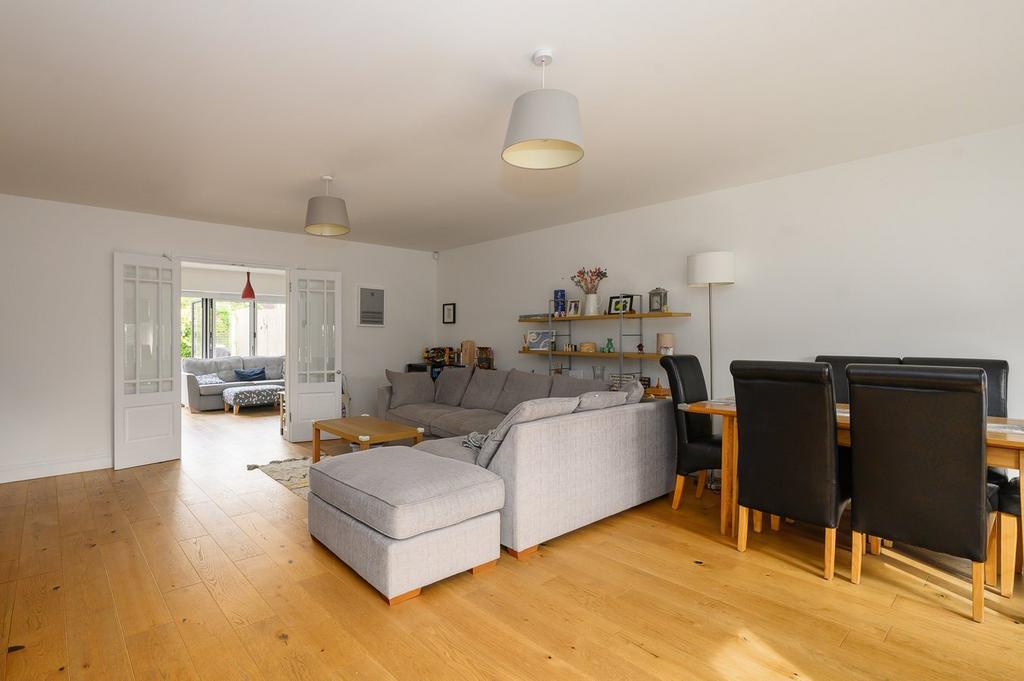 Worrin Road, Shenfield, Brentwood, CM15 4 bed detached house for sale