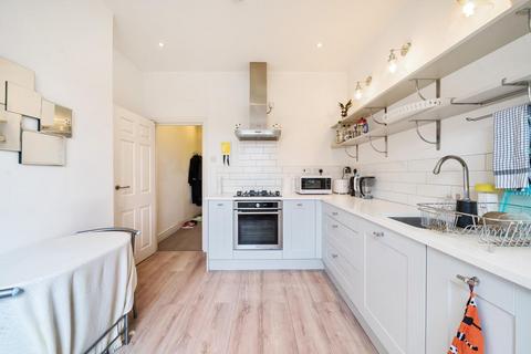 2 bedroom flat for sale, Dudley Road, Kingston Upon Thames KT1