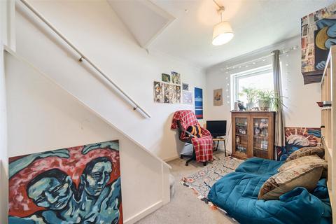 4 bedroom flat to rent, Penrhyn Road, Kingston Upon Thames KT1