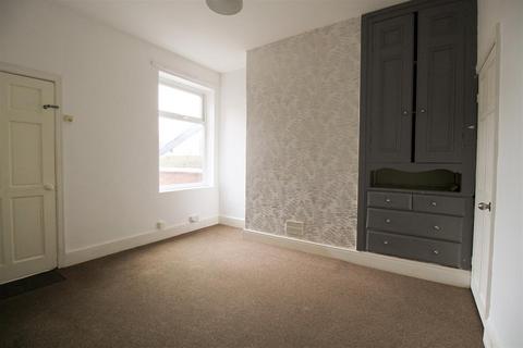 2 bedroom house to rent, Manvers Street, Stockport SK5