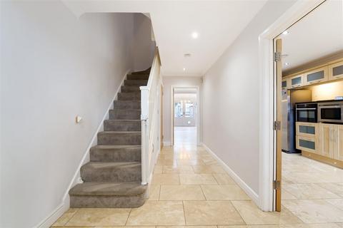 93 Dorking Road, Epsom, KT18 7JU