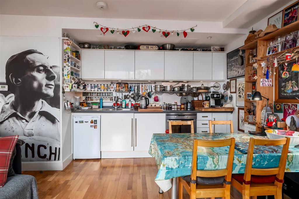 Kitchen/dining area