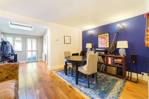 127 Horton Hill, Epsom, KT19 8SY